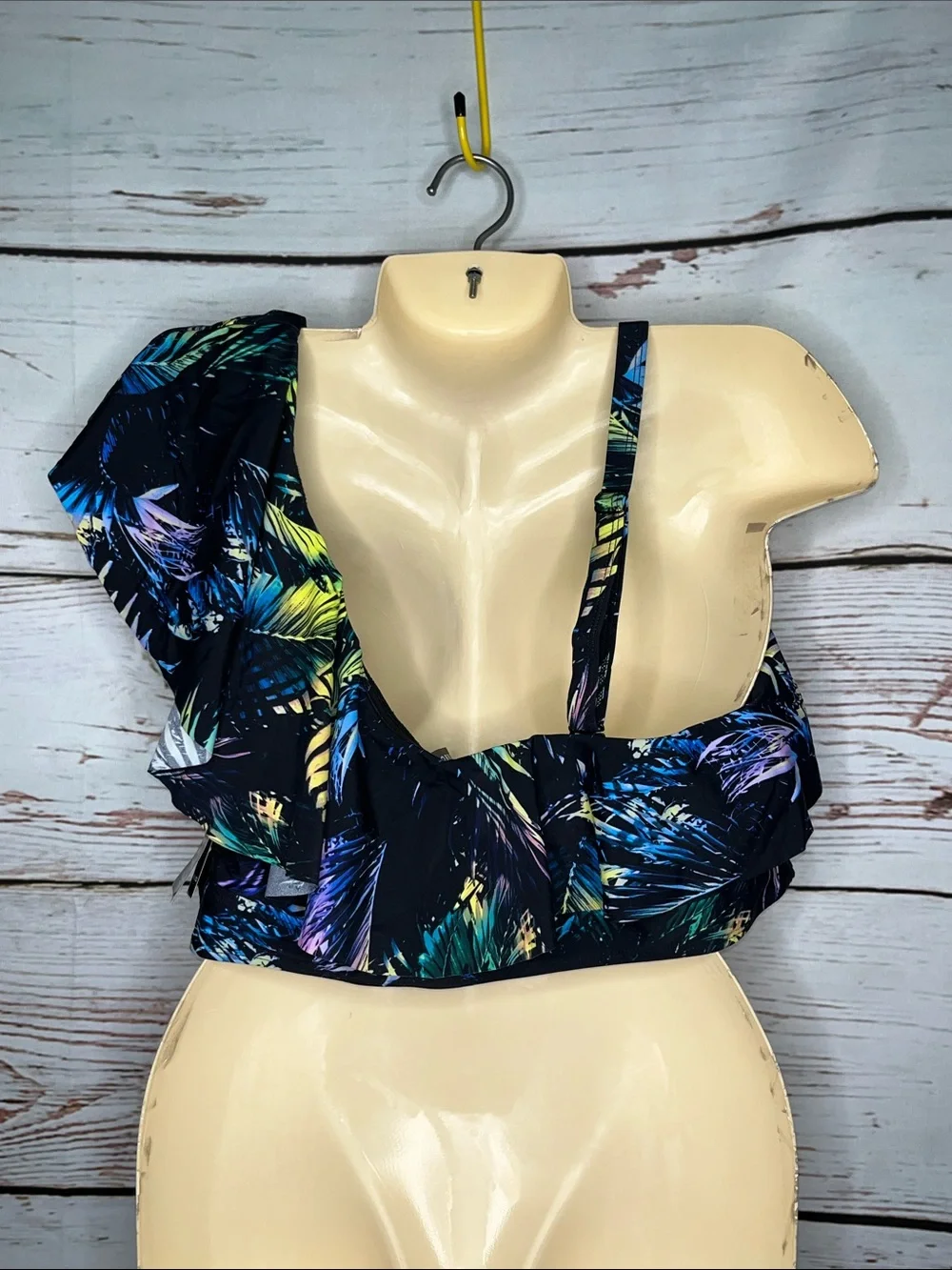 Torrid NWT Size 2 Black - Palm Leaf One Shoulder Ruffle Bathing Suit Bikini Top